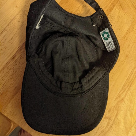 University of Wisconsin Dining Work Cap - Picture 3 of 3